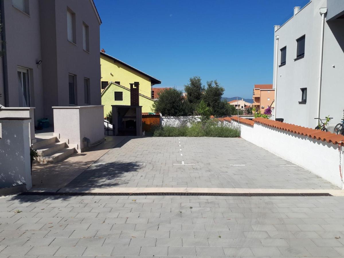 Apartmani Sladana Zara Esterno foto