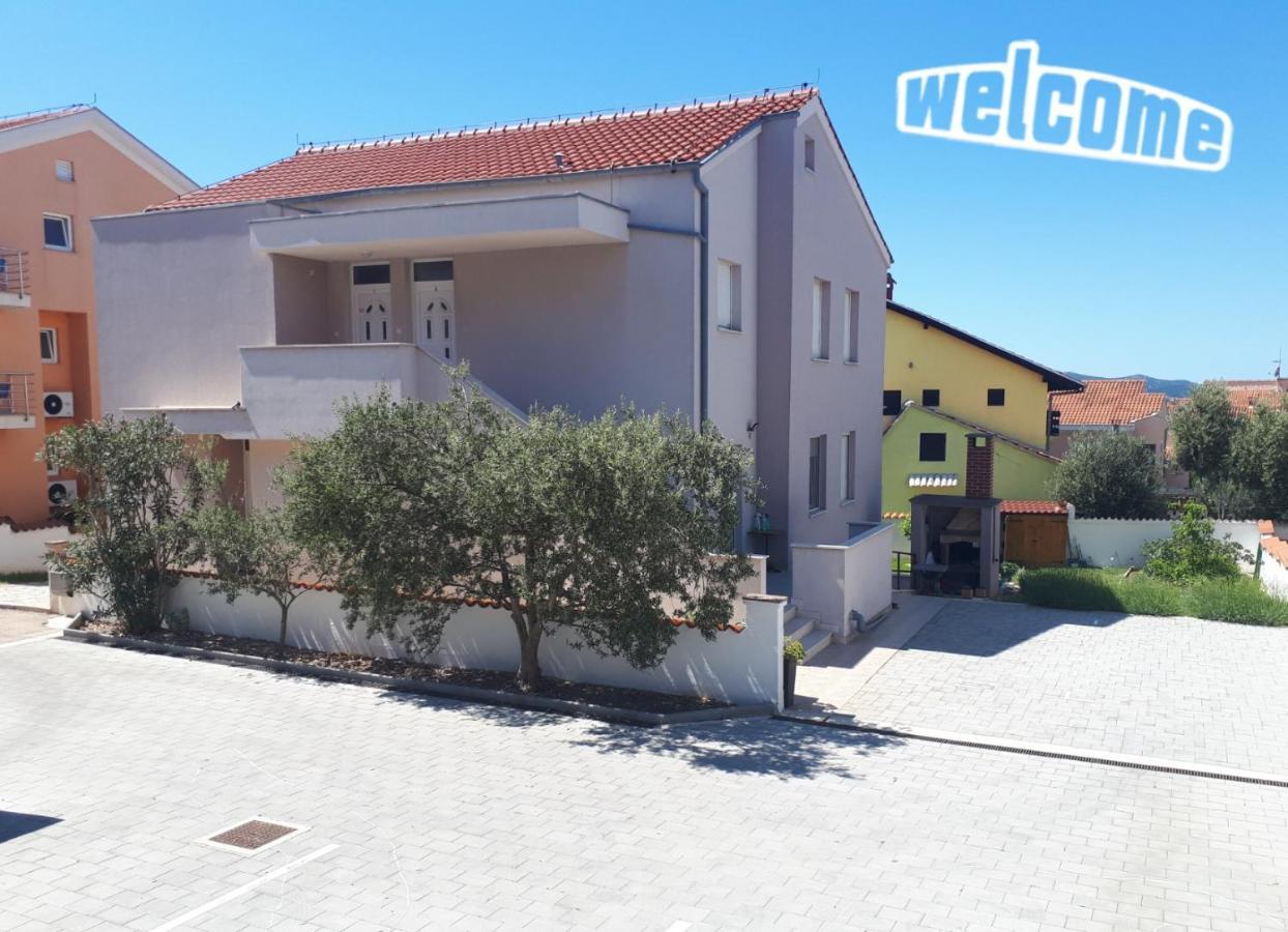 Apartmani Sladana Zara Esterno foto