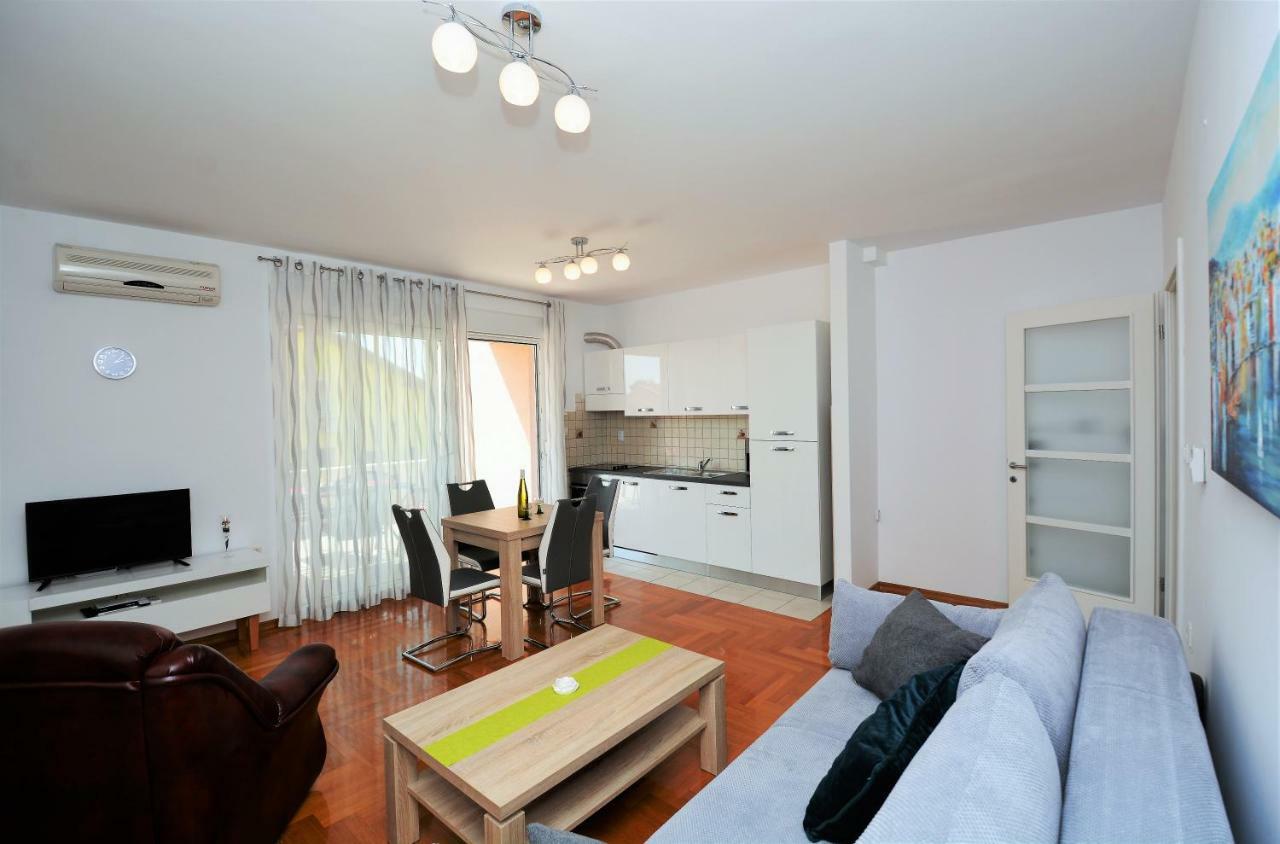 Apartmani Sladana Zara Esterno foto